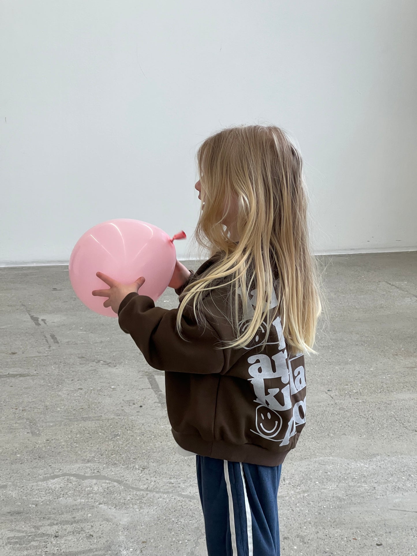 Kind People Sweatshirt Brown