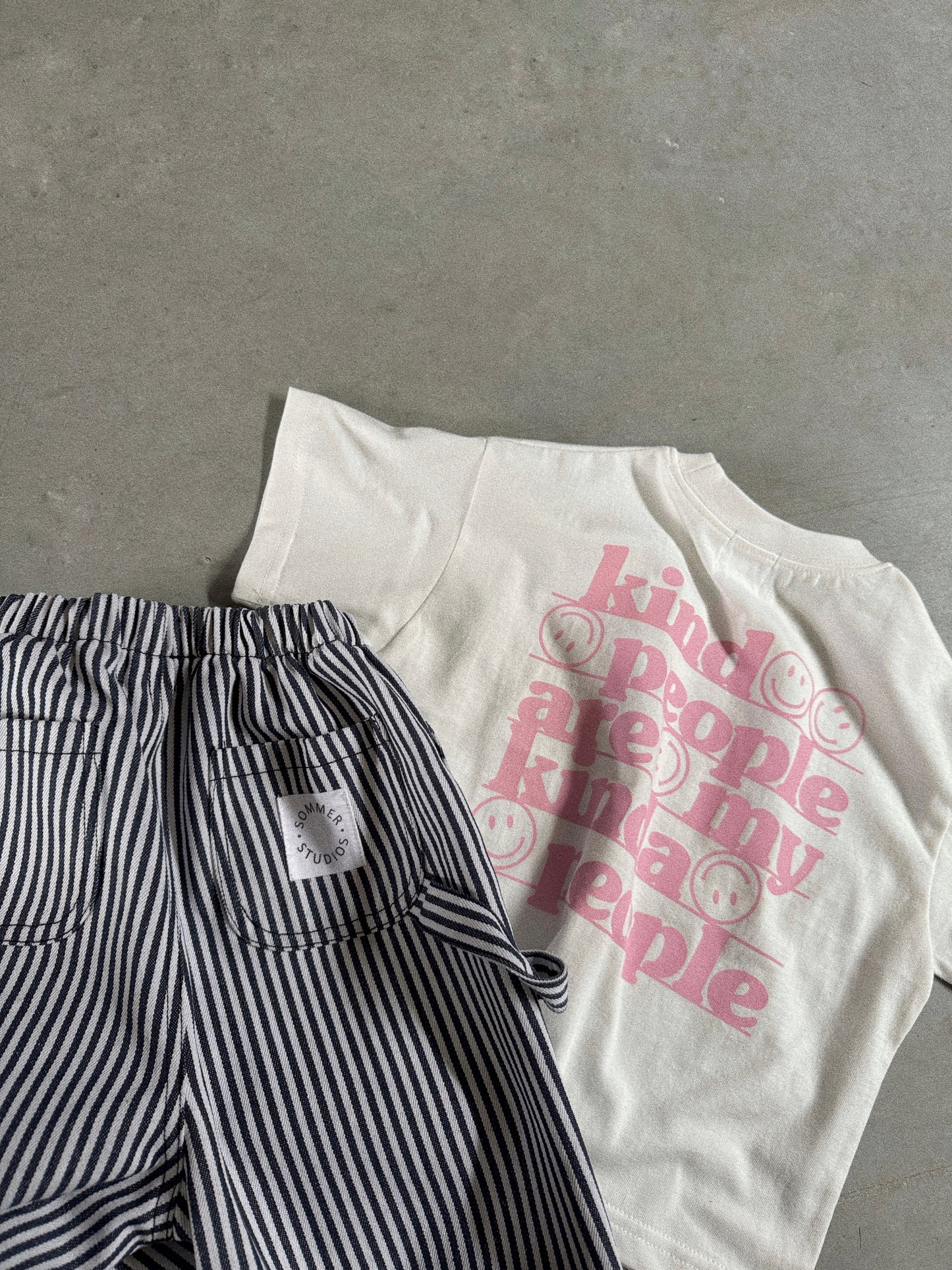 Kind People Tee Pink