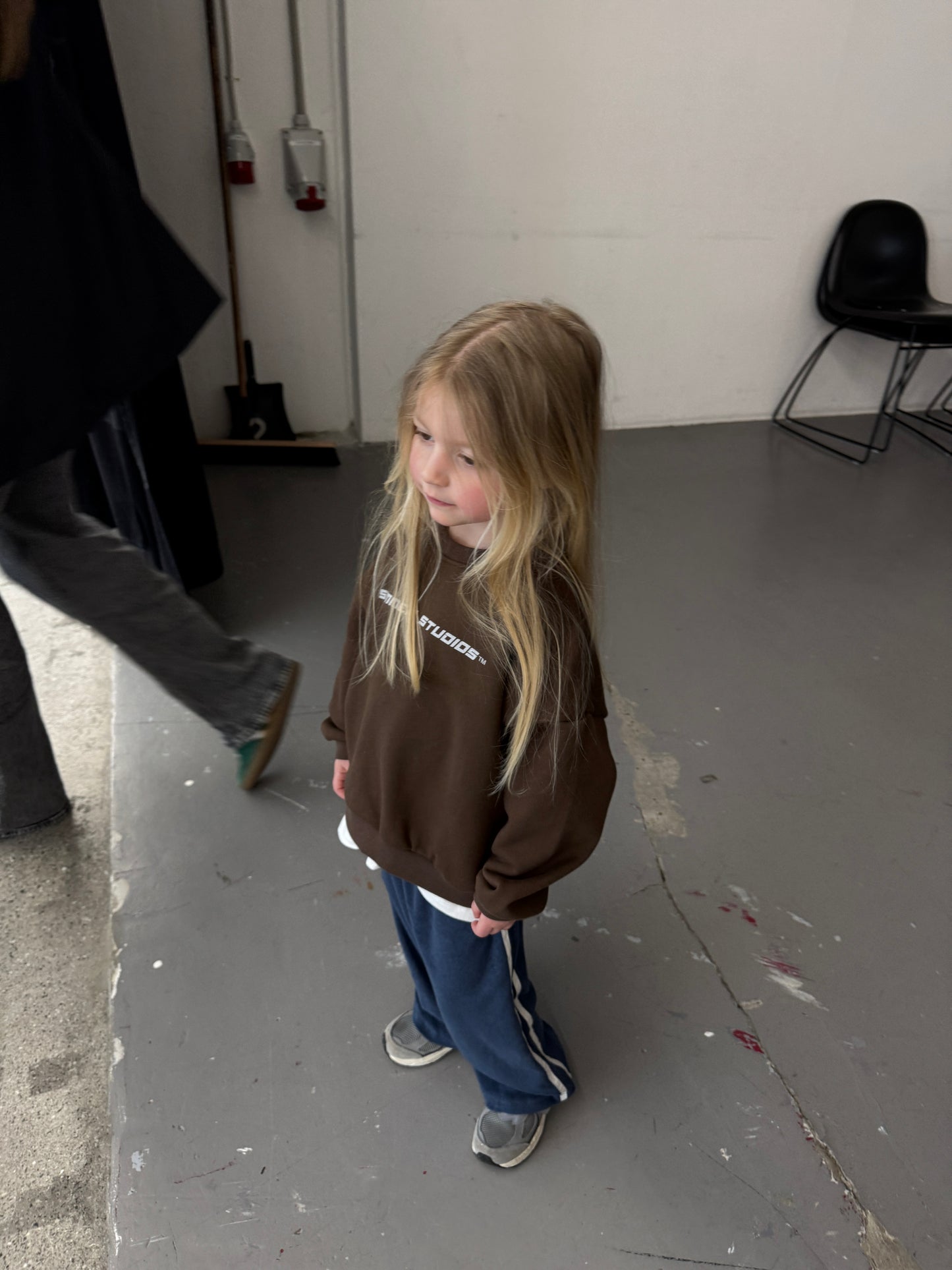 Kind People Sweatshirt Brown